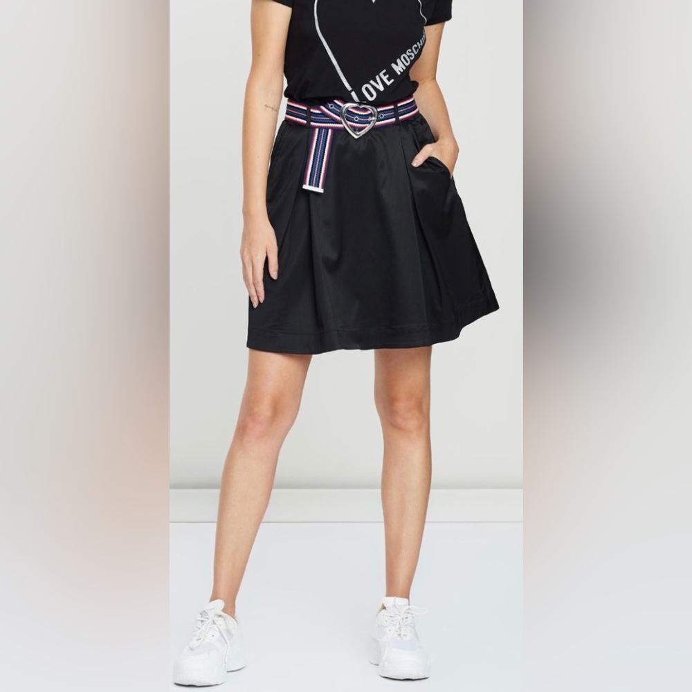 Moschino Love Pleated Navy Skirt. Never Worn. - Picture 3 of 6